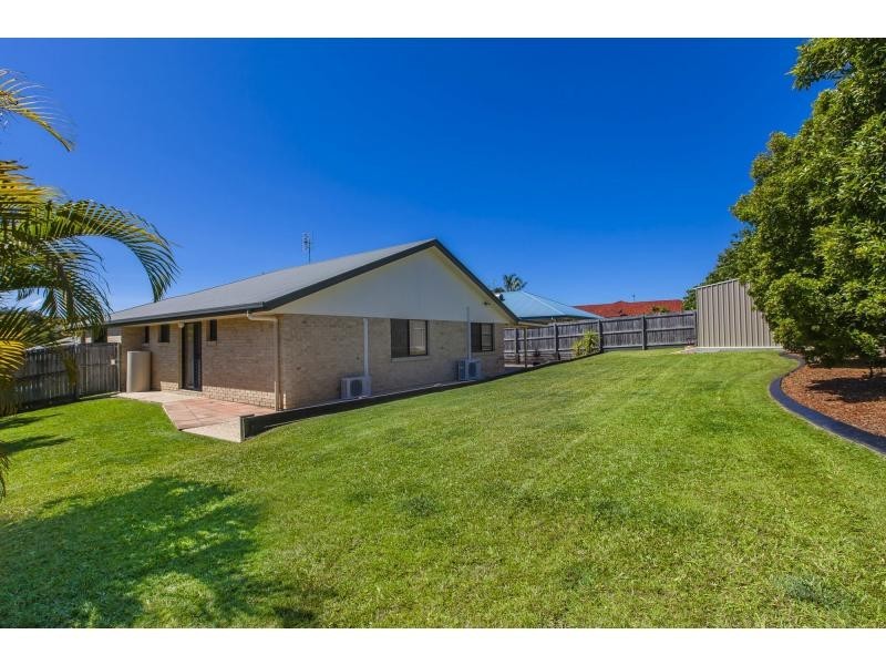 17 ROBERTSON Drive, Burnside QLD 4560