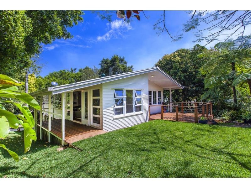16a DINMORE Street, Woombye QLD 4559