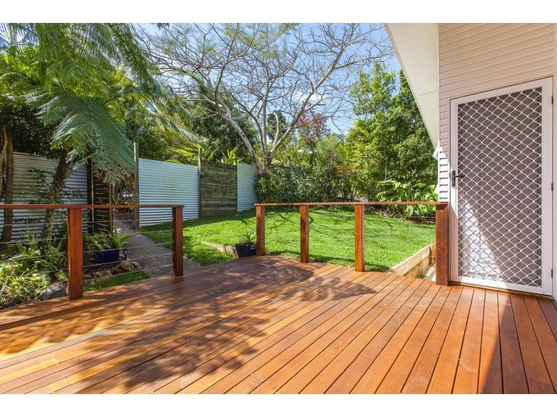 16a DINMORE Street, Woombye QLD 4559