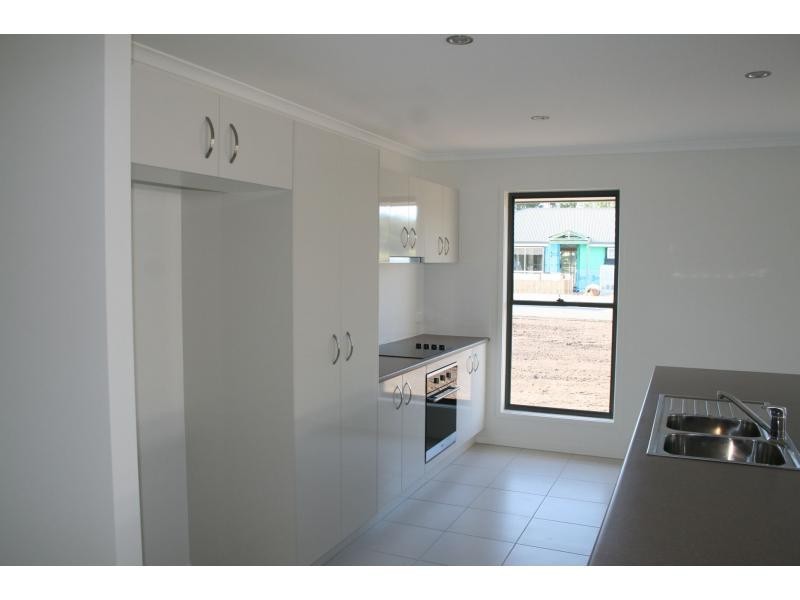 4 Grimes Terrace, Burnside QLD 4560