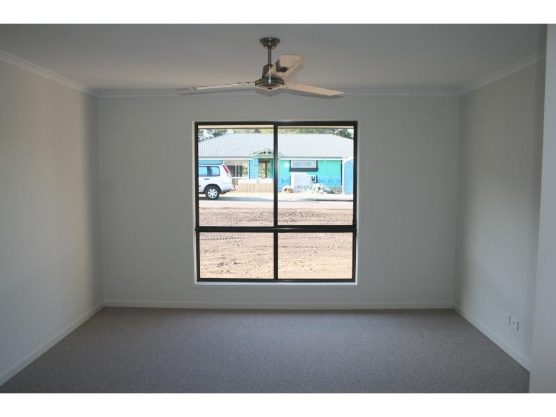 4 Grimes Terrace, Burnside QLD 4560