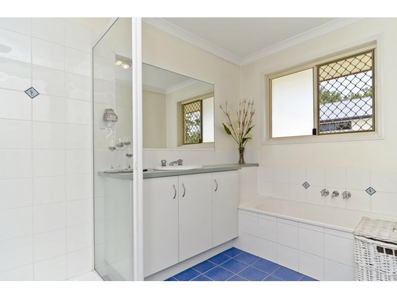 26 Gardenvale Drive, Coes Creek QLD 4560