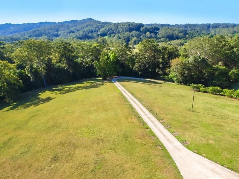 409-415 Blackall Range Road, West Woombye QLD 4559