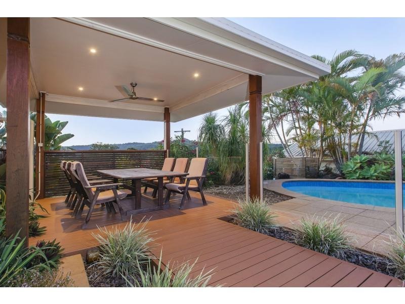 409-415 Blackall Range Road, West Woombye QLD 4559
