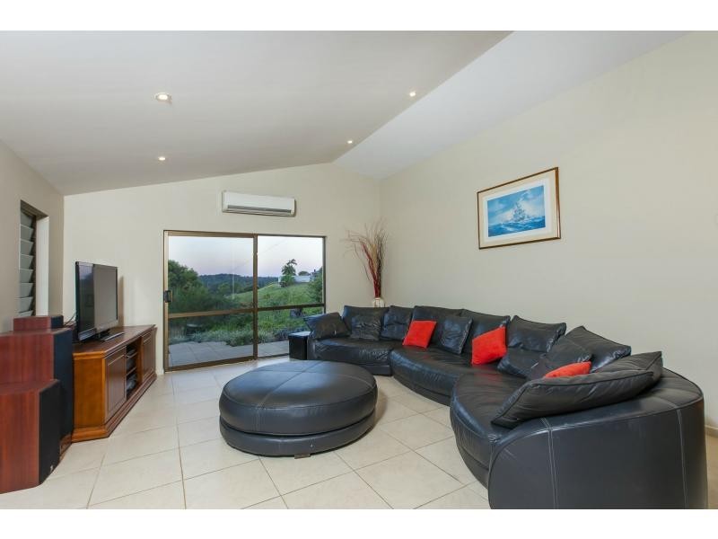 409-415 Blackall Range Road, West Woombye QLD 4559