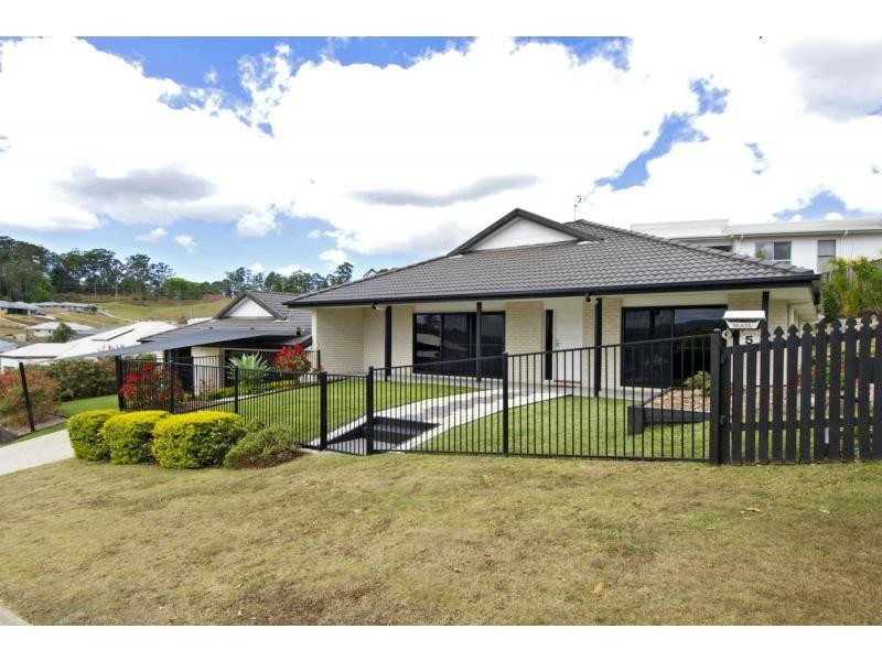 5 Ridgeview Place, Woombye QLD 4559