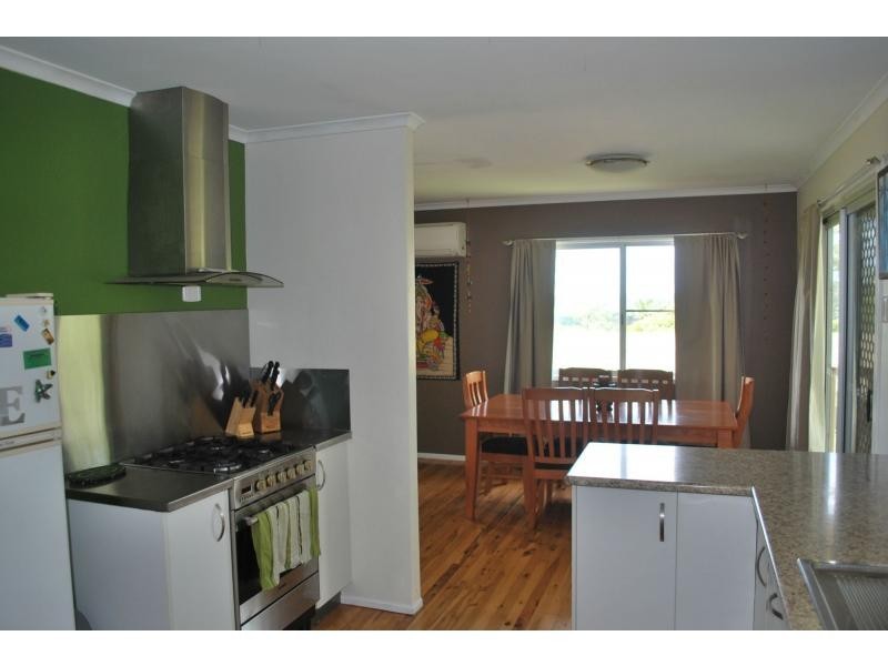 99 Carter Road, Nambour QLD 4560