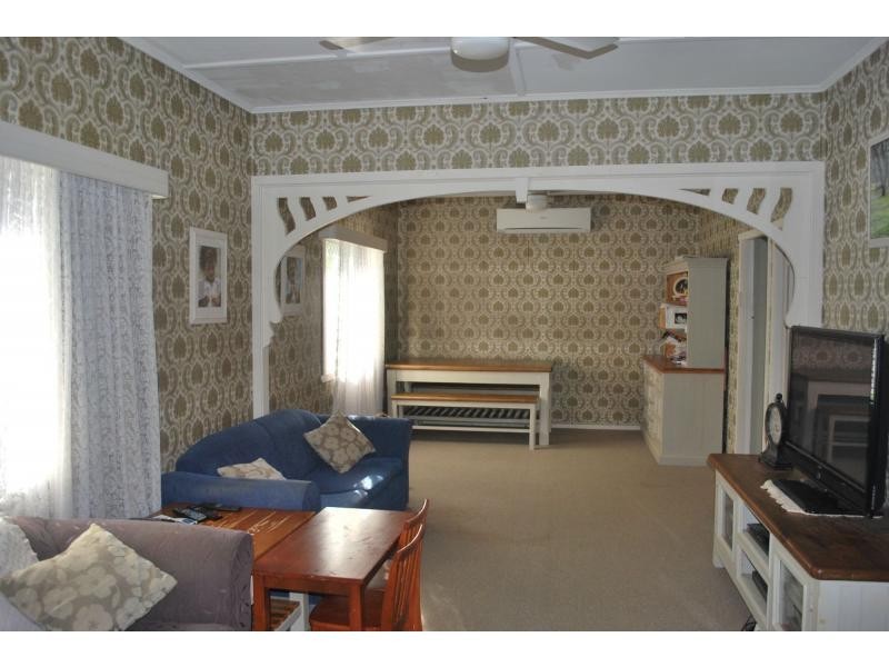 8 Ann Street, Woombye QLD 4559