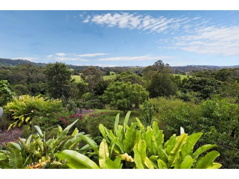 33 Towen View Court, Towen Mountain QLD 4560