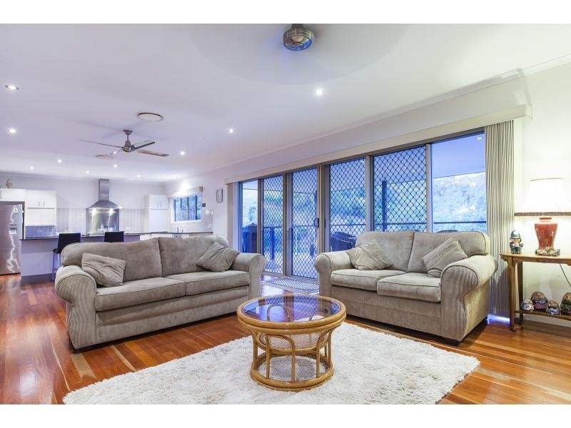 42 White Cedar Place, West Woombye QLD 4559