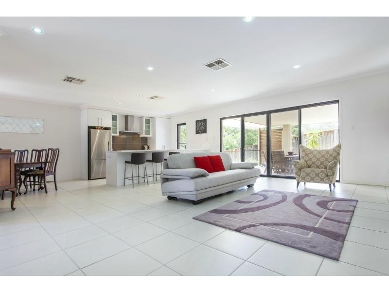 22 DAVEY Drive, Woombye QLD 4559