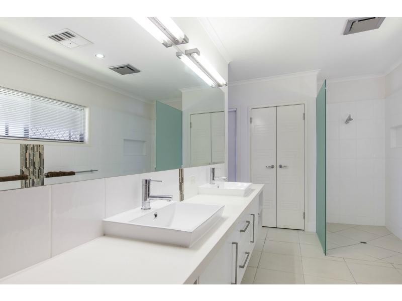 22 DAVEY Drive, Woombye QLD 4559