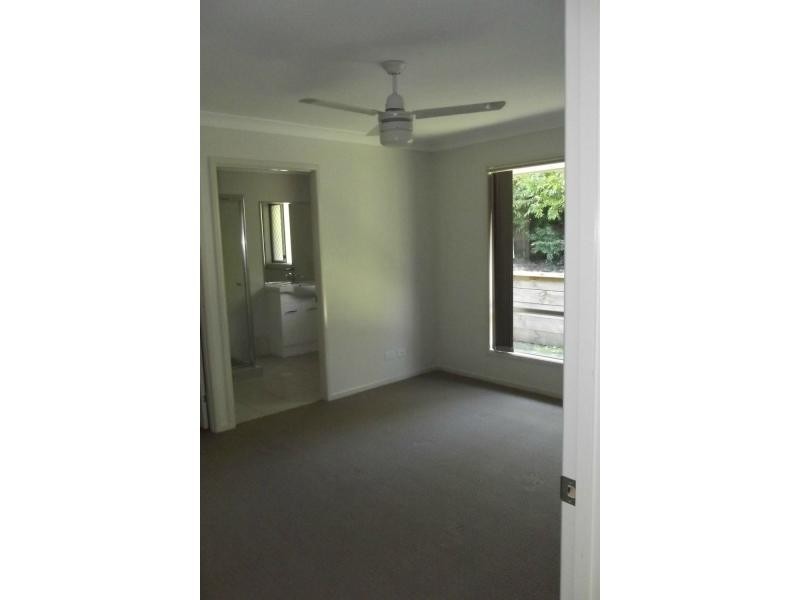 10 McClintock Place, Woombye QLD 4559