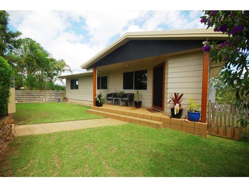 5 Sales Court, Woombye QLD 4559