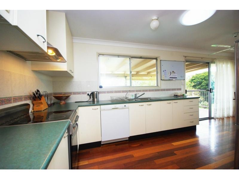 5 Sales Court, Woombye QLD 4559