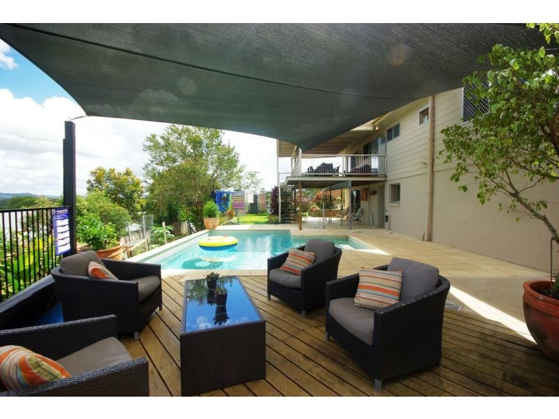 5 Sales Court, Woombye QLD 4559