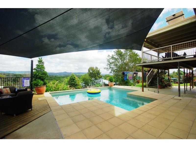 5 Sales Court, Woombye QLD 4559