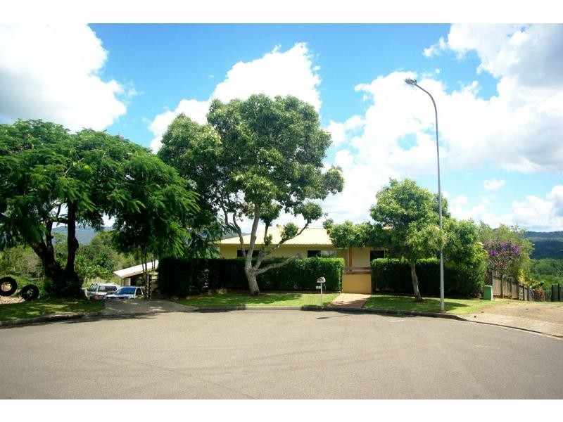 5 Sales Court, Woombye QLD 4559