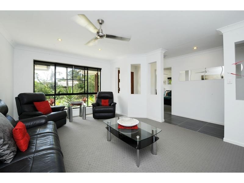 24 Davey Drive, Woombye QLD 4559