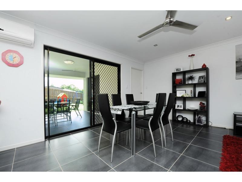 24 Davey Drive, Woombye QLD 4559