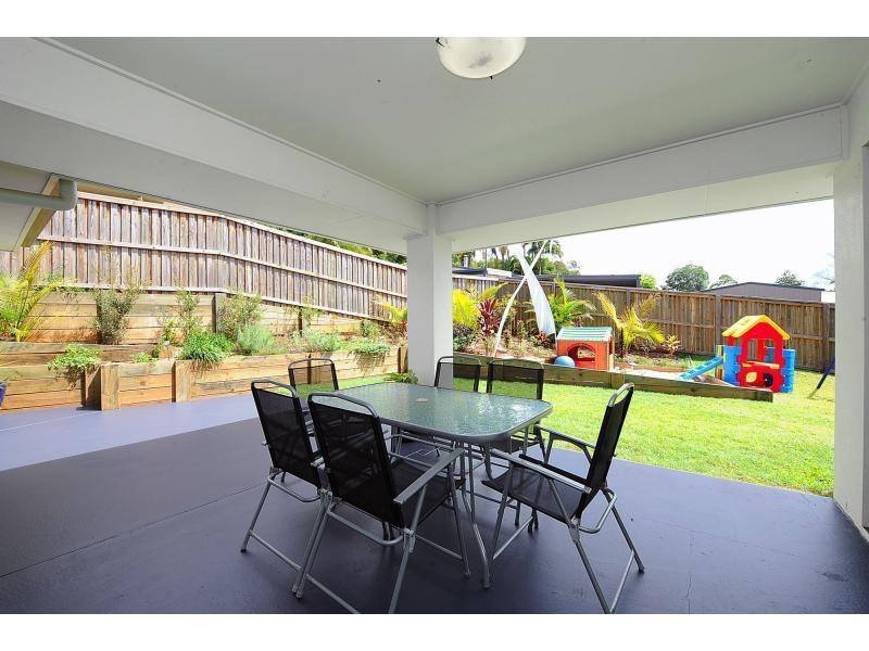24 Davey Drive, Woombye QLD 4559