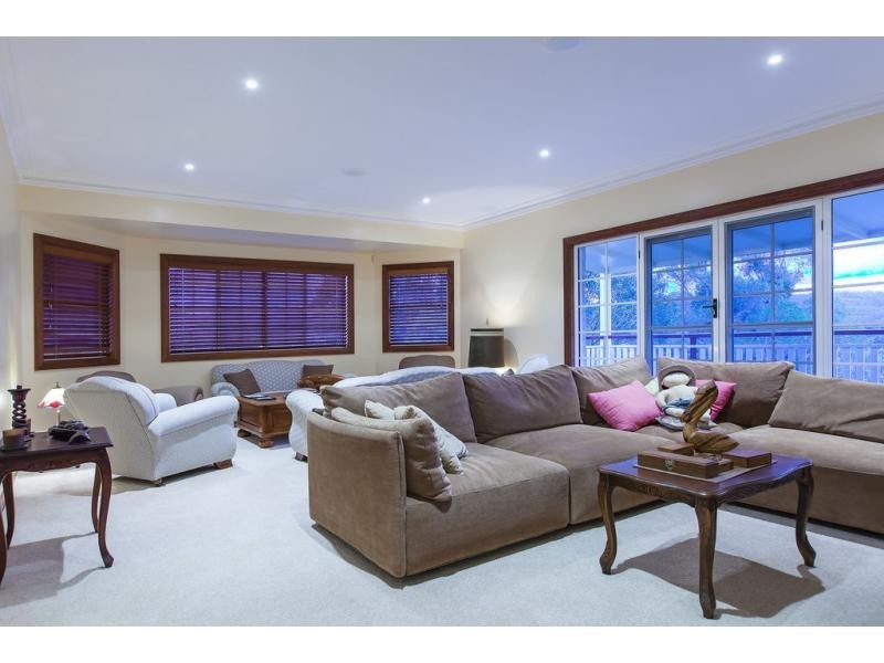 1 PARSONS KNOB Road South, Hunchy QLD 4555