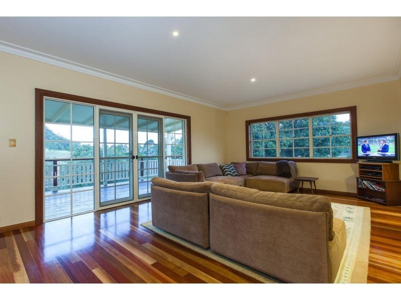 1 PARSONS KNOB Road South, Hunchy QLD 4555