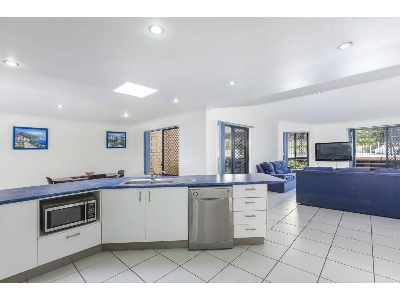 49 PETIGRAIN Avenue, Palmwoods QLD 4555