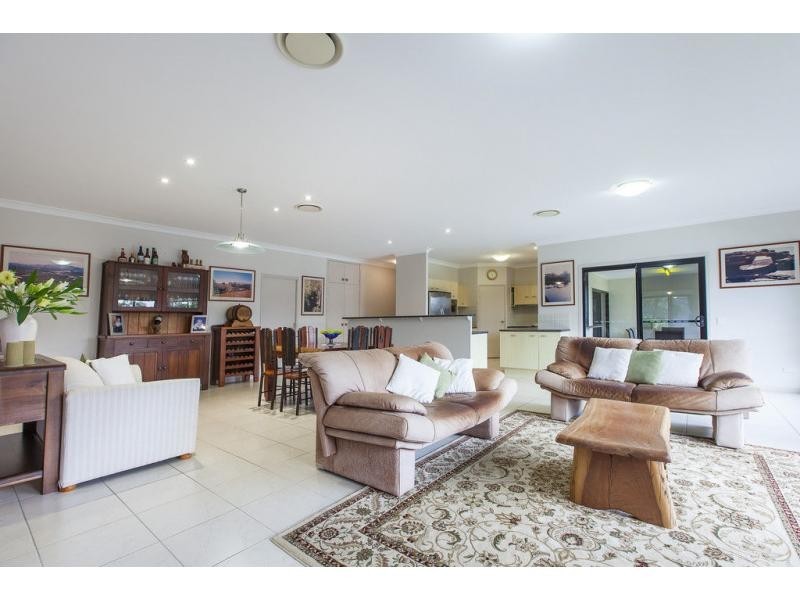 7 LISA Road, Chevallum QLD 4555