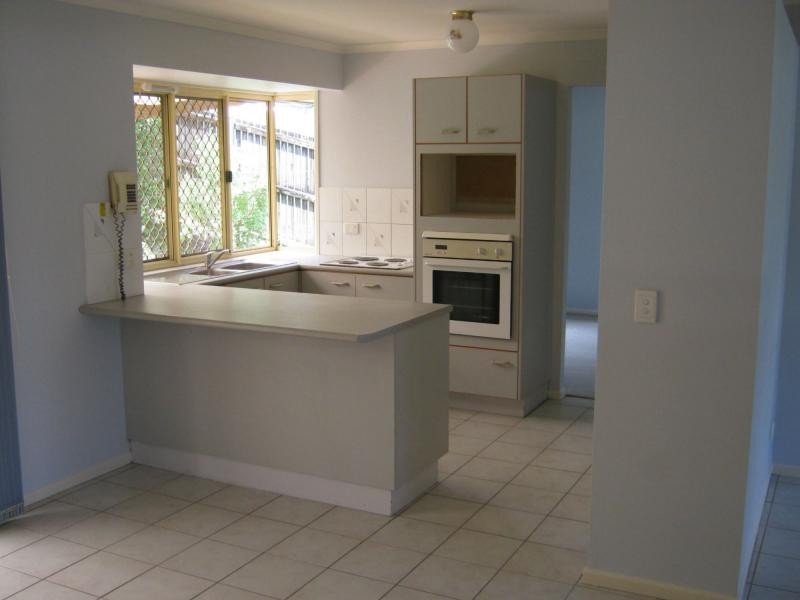 26 LACHLAN Avenue, Nambour QLD 4560