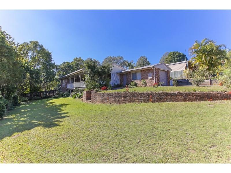 6 KUSKOPF Place, Woombye QLD 4559