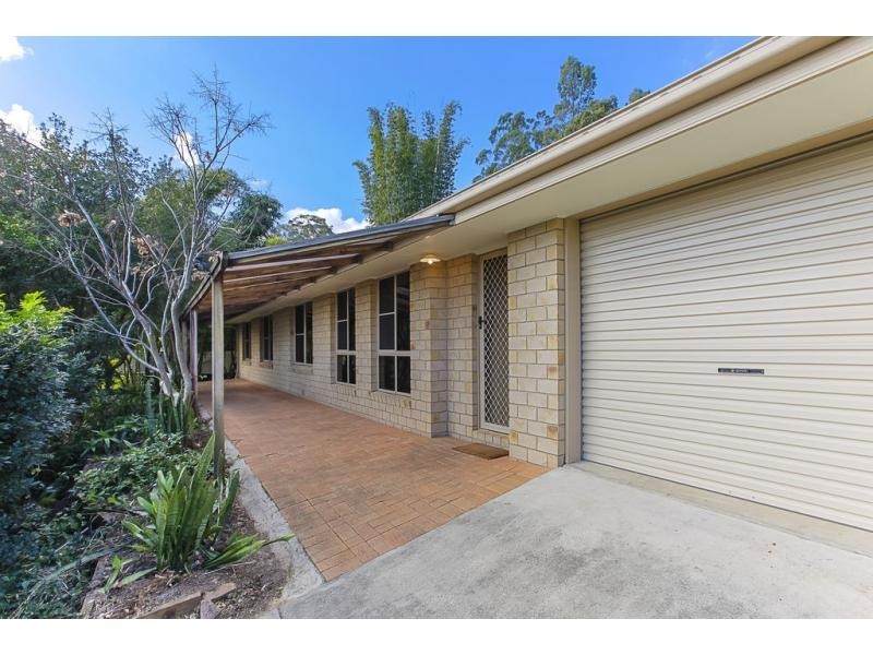 16 Muirfield Crescent, Nambour QLD 4560
