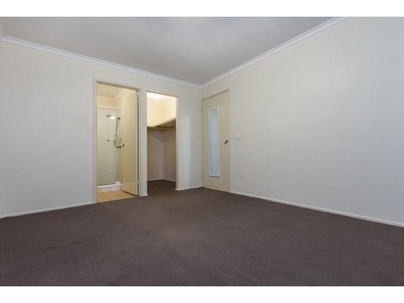 16 Muirfield Crescent, Nambour QLD 4560