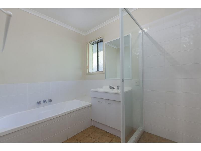 16 Muirfield Crescent, Nambour QLD 4560