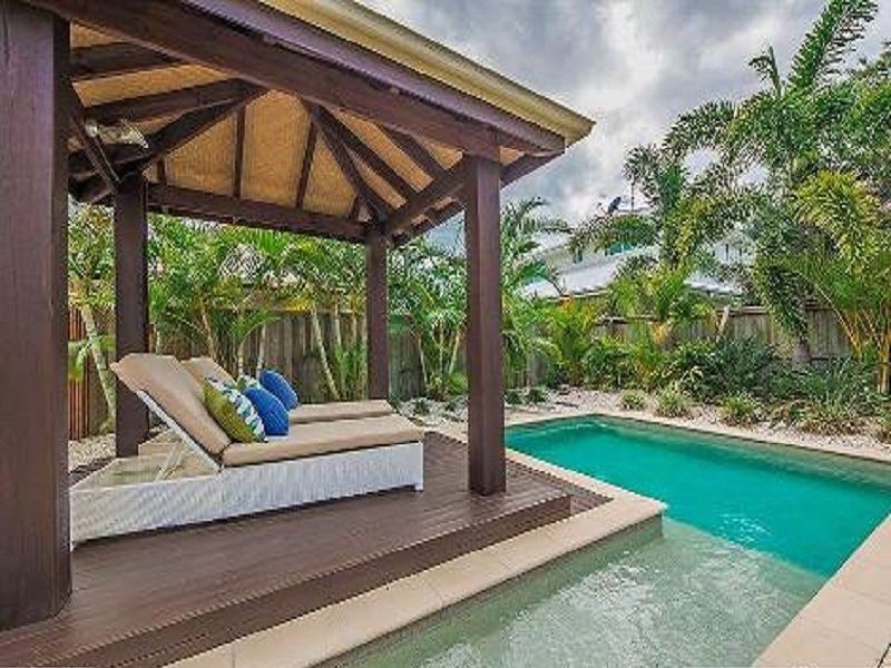 4 Staysail Place, Twin Waters QLD 4564