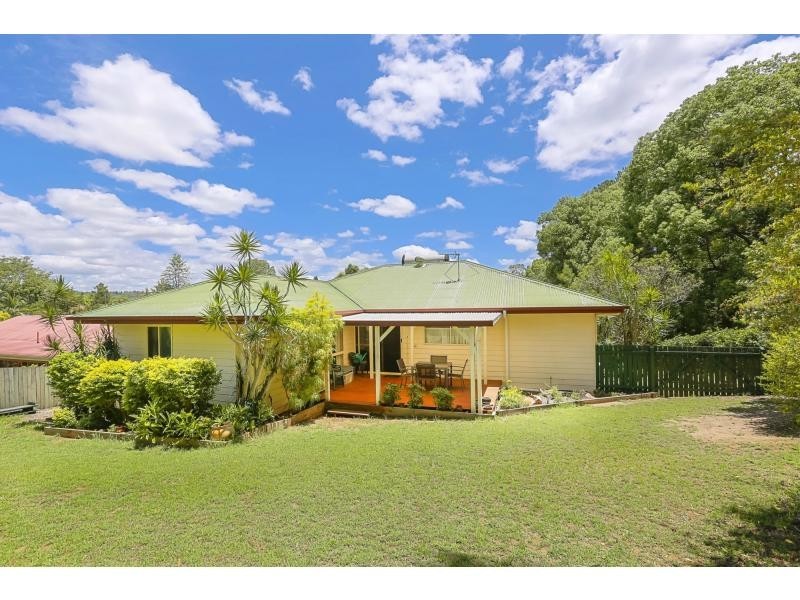 8 Possum Place, Nambour QLD 4560