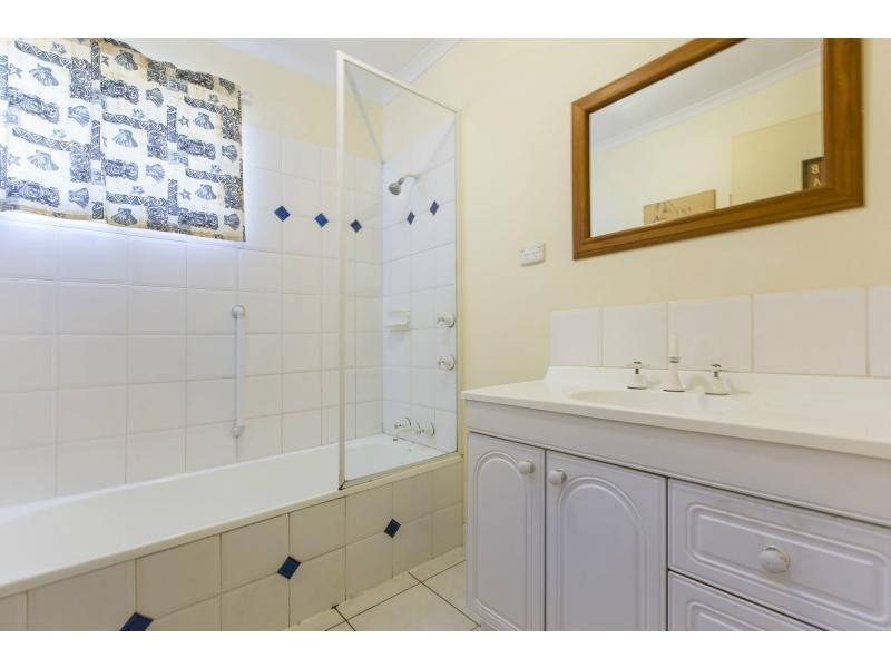 8 Possum Place, Nambour QLD 4560