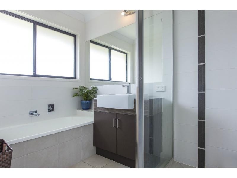 43 Robertson Drive, Burnside QLD 4560