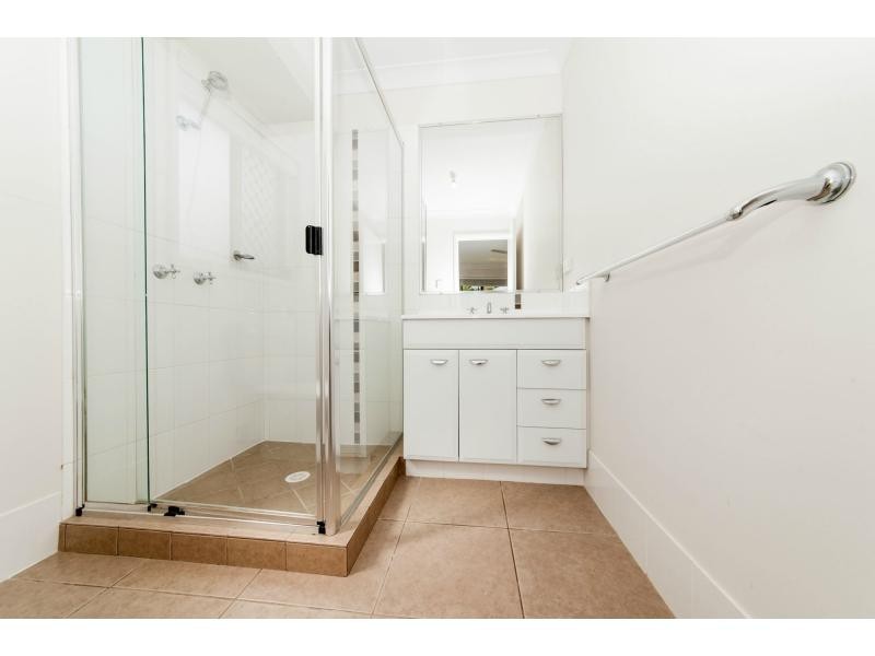 32 Robertson Drive, Burnside QLD 4560