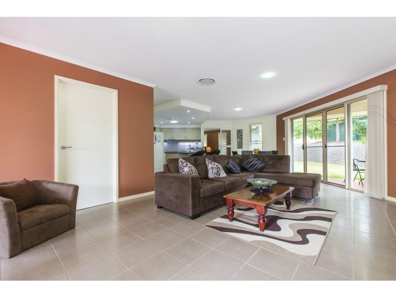 27 KOORAWATHA LANE, Palmwoods QLD 4555