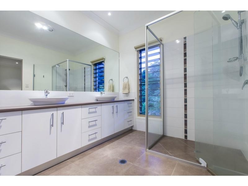 2 HAMLIN Close, Woombye QLD 4559