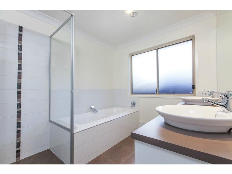 2 HAMLIN Close, Woombye QLD 4559