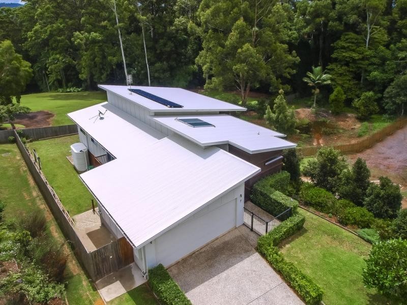 7 LINSAY Circuit, Nambour QLD 4560
