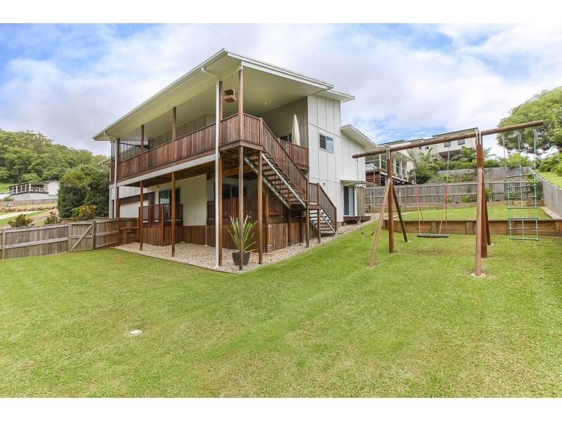 7 LINSAY Circuit, Nambour QLD 4560