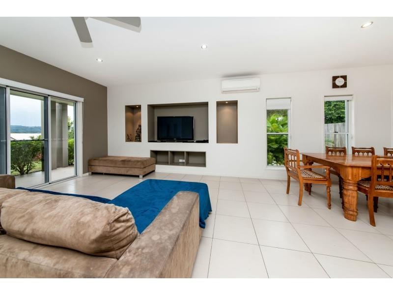 14 LEWIS Place, Woombye QLD 4559