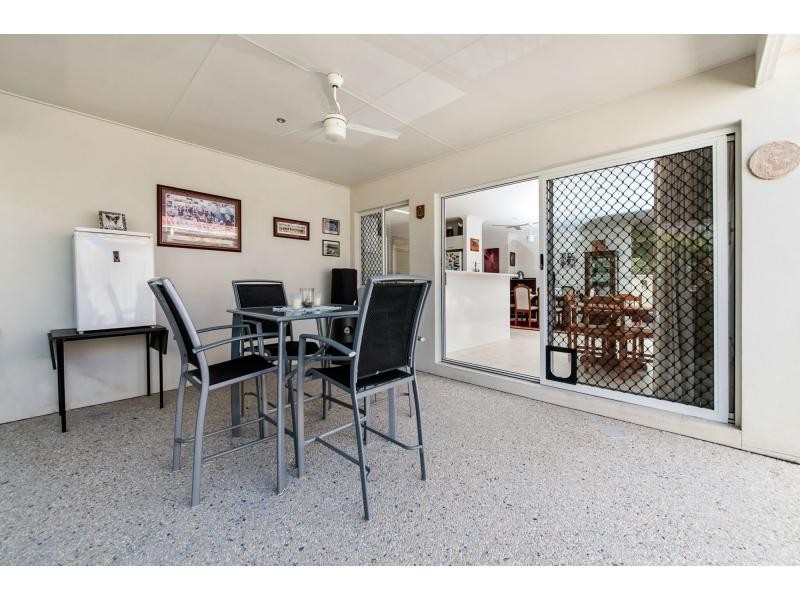 41 ROBERTSON Drive, Burnside QLD 4560