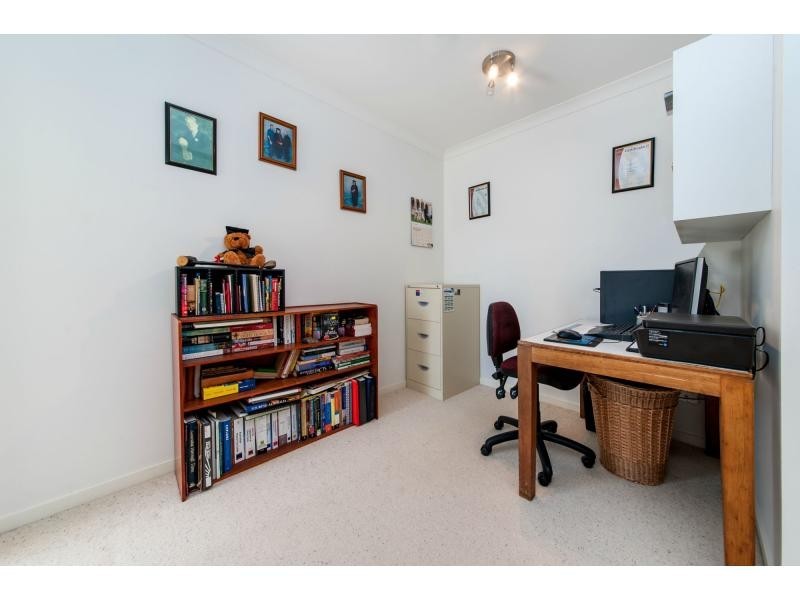 41 ROBERTSON Drive, Burnside QLD 4560