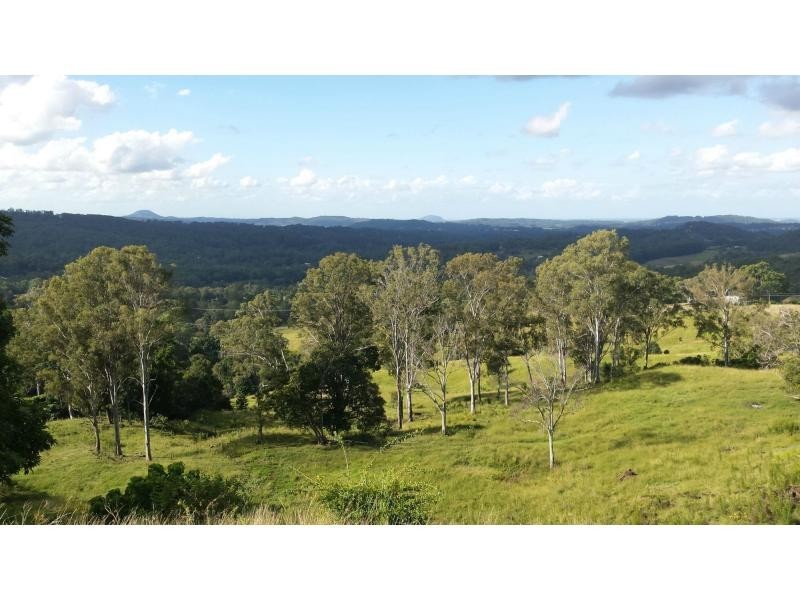 522 HUNCHY Road, Hunchy QLD 4555