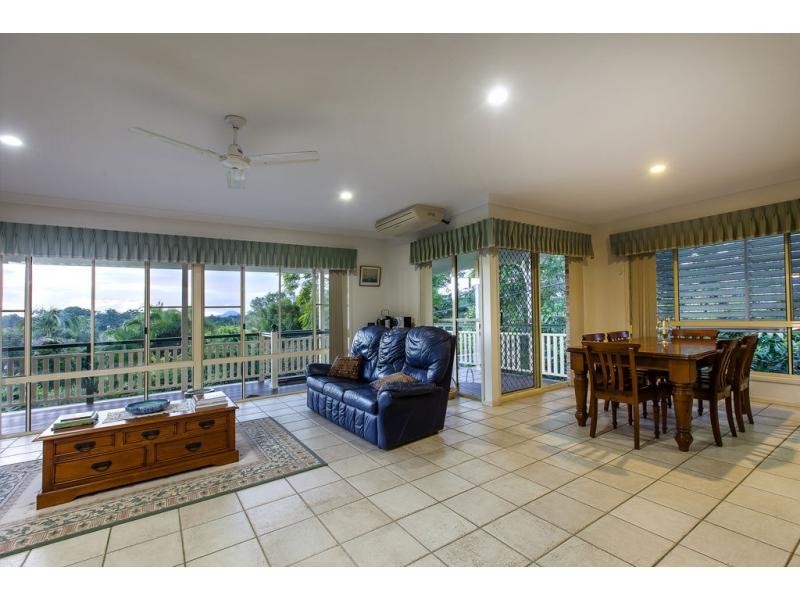 136 BLACKALL RANGE Road, Woombye QLD 4559