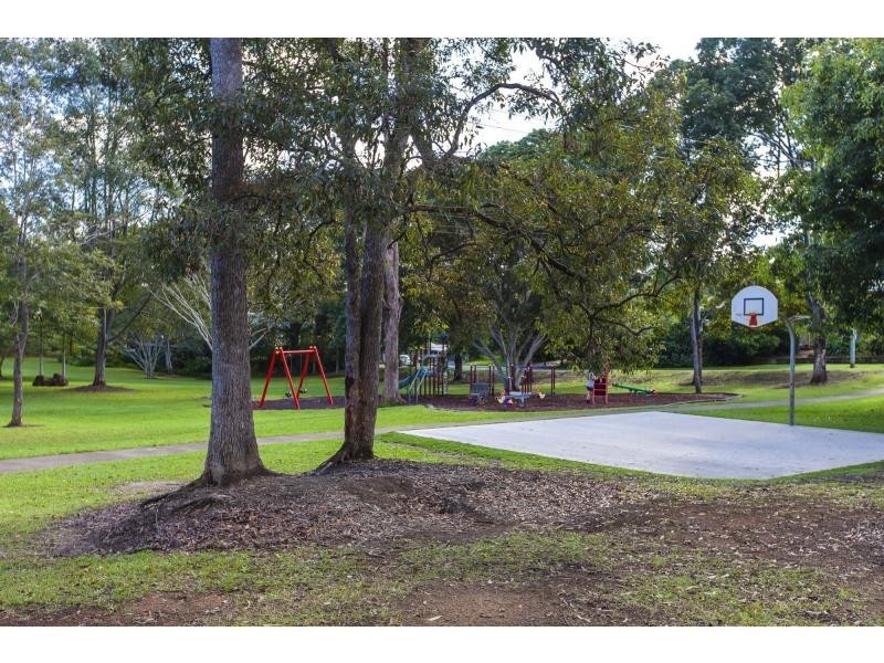 5 STANLEY STREET, Palmwoods QLD 4555
